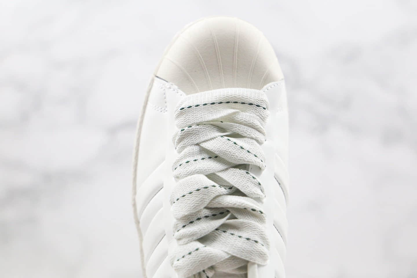 阿迪达斯adidas originals 2020 Jonah Hill Superstar纯原版本三叶草贝壳头板鞋复古LOGO字母签名印花限定款白绿色缝线原盒原标 货号:FW7577