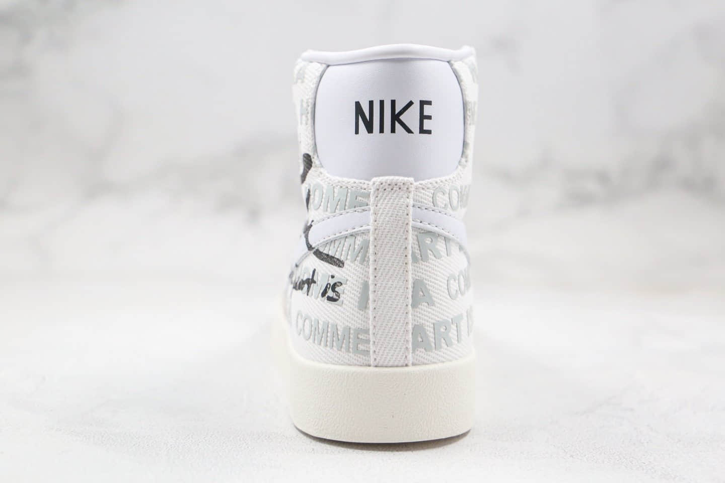 耐克Nike Blazer x Naomi Osaka x CDG川久保玲三方联名款纯原版本中帮开拓者白色签名涂鸦板鞋原档案数据开发 货号：DA5383-100