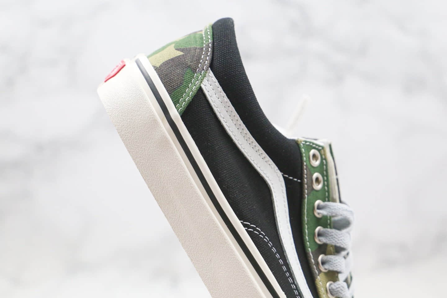 万斯Vans Mismatch Style 36公司级版本低帮迷彩斑马鸳鸯板鞋原鞋开模一比一打造 货号:VN0A3DZ3WS8