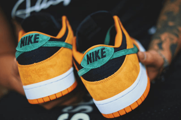 “丑小鸭”Dunk套装“Ceramic”配色释出最新实物图!复古韵味十足! 货号:DA1469-001