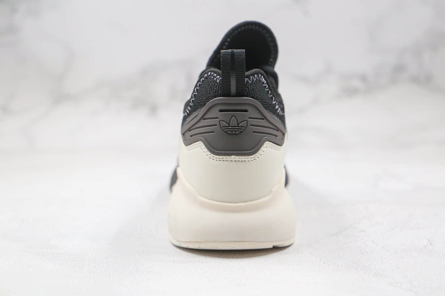 阿迪达斯Adidas Originals ZX 2K Boost纯原版本三叶草ZX 2K爆米花跑鞋白黑色人像配色原楦头纸板打造 货号:FX9113