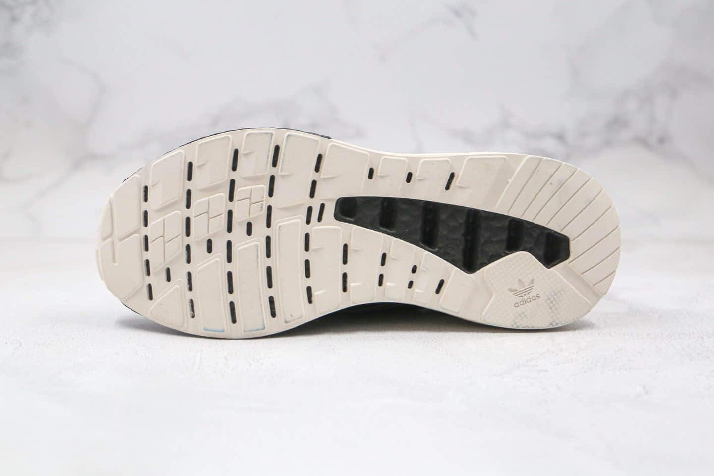 阿迪达斯Adidas Originals ZX 2K Boost纯原版本三叶草ZX 2K爆米花跑鞋白黑色人像配色原楦头纸板打造 货号:FX9113