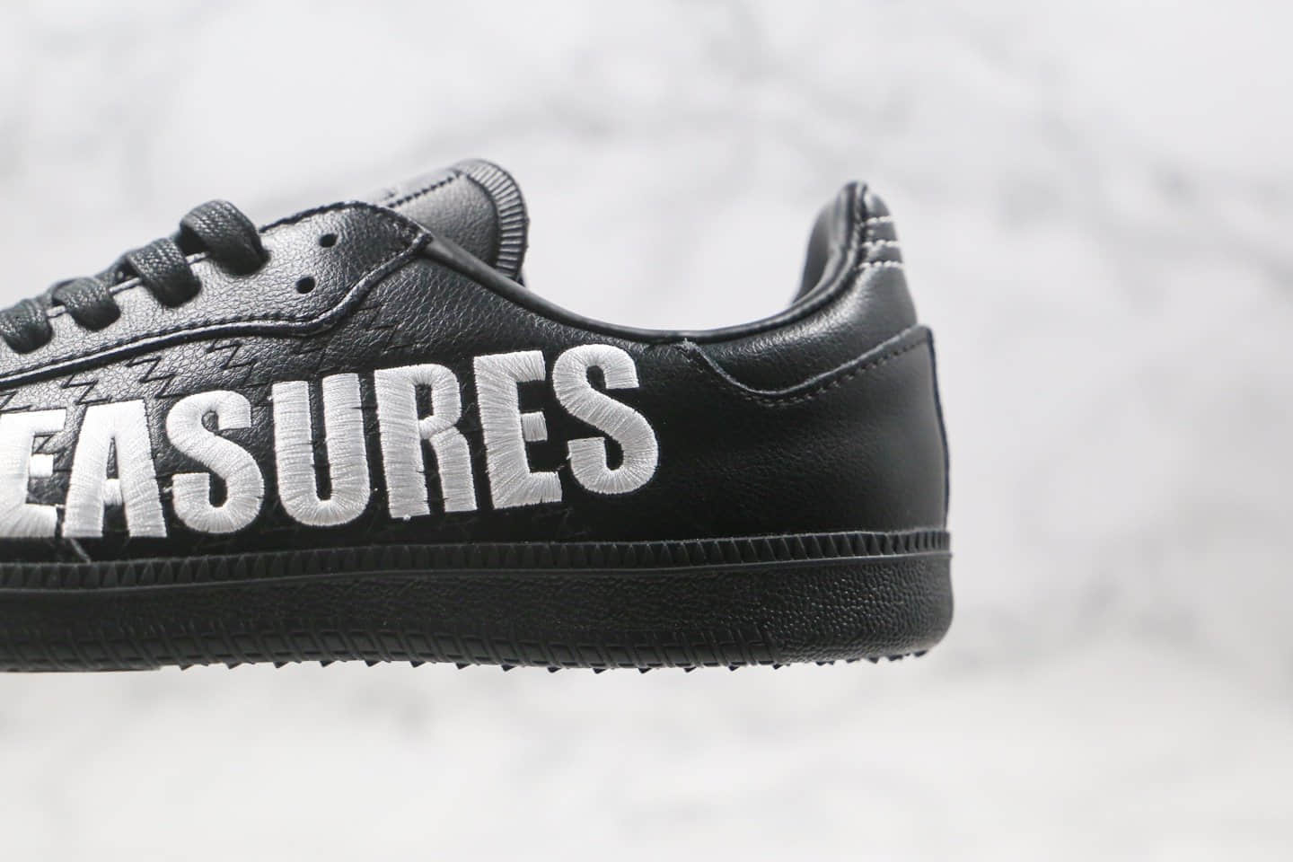 阿迪达斯Adidas Samba PLEASURES纯原版本桑巴字母印花黑色板鞋原盒原标原档案数据开发 货号:F35208