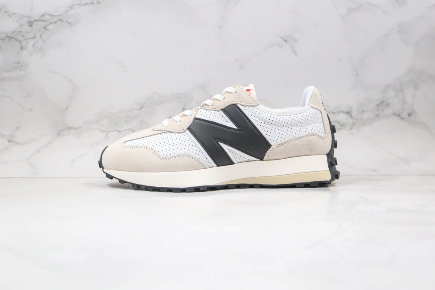 新百伦New Balance 327纯原版本复古慢跑鞋NB327白黑色原楦头纸板打造 货号:MS327CBC
