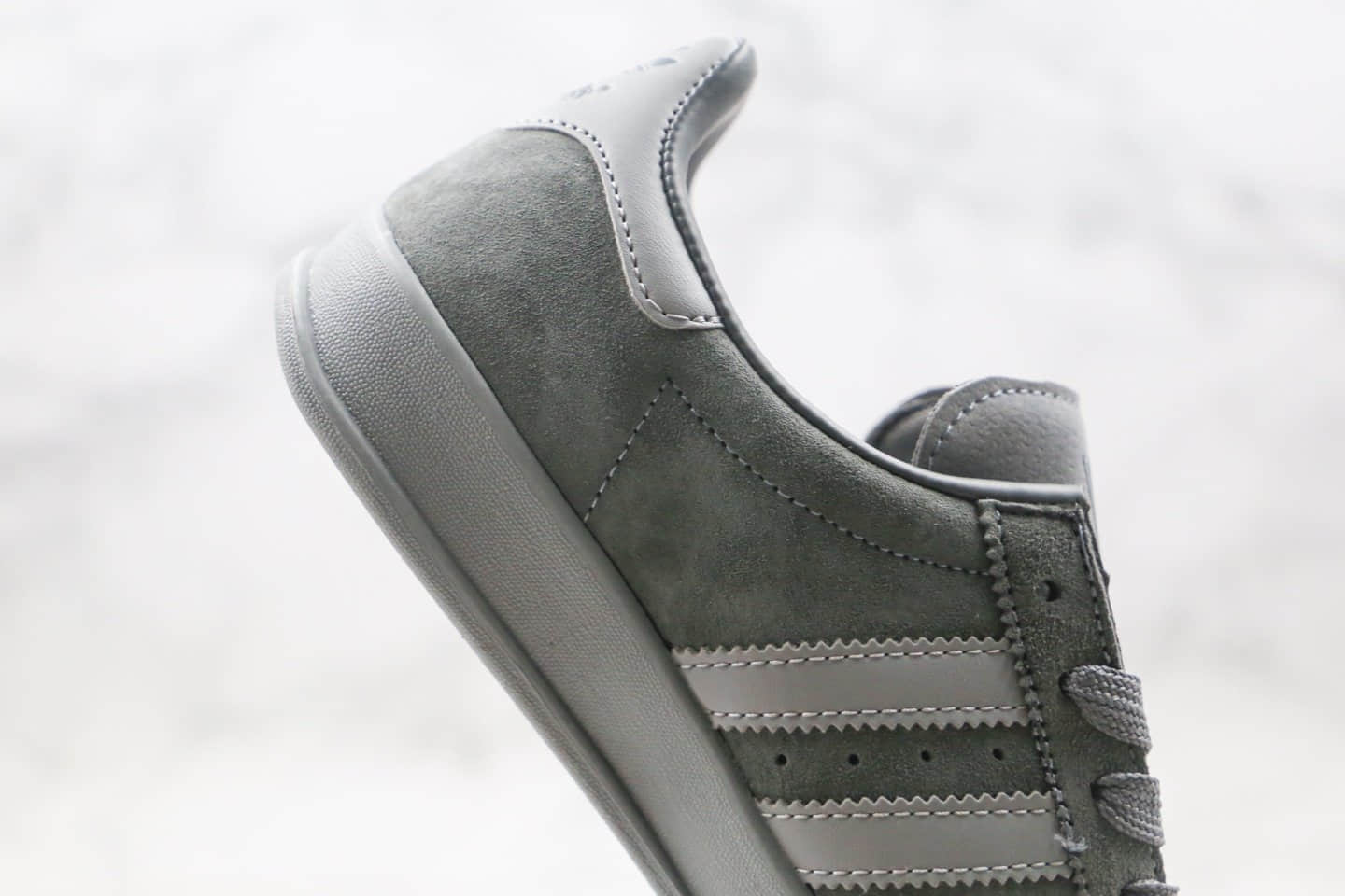 阿迪达斯Adidas BROOMFIELD纯原版本桑巴灰色训练鞋原盒原标原档案数据开发 货号:EE5712