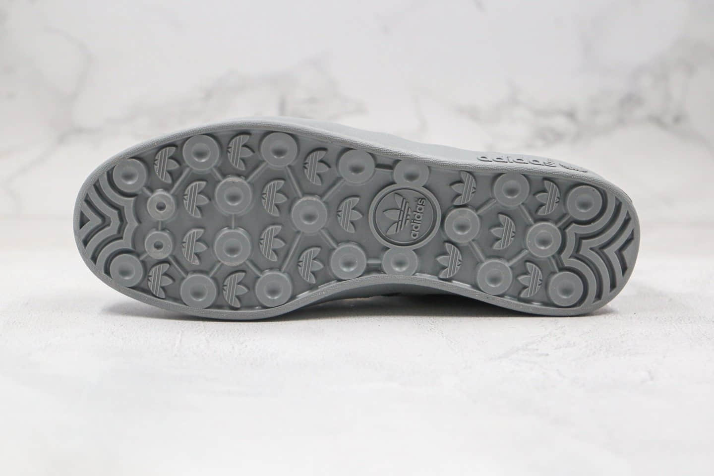 阿迪达斯Adidas BROOMFIELD纯原版本桑巴灰色训练鞋原盒原标原档案数据开发 货号:EE5712