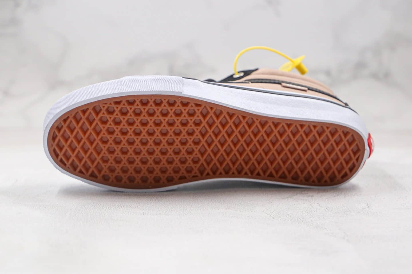 万斯VANS Sk8-CAP公司级版本中帮拼色黑卡其色硫化板鞋原楦头纸板打造 货号:VNOA437UQ2Q