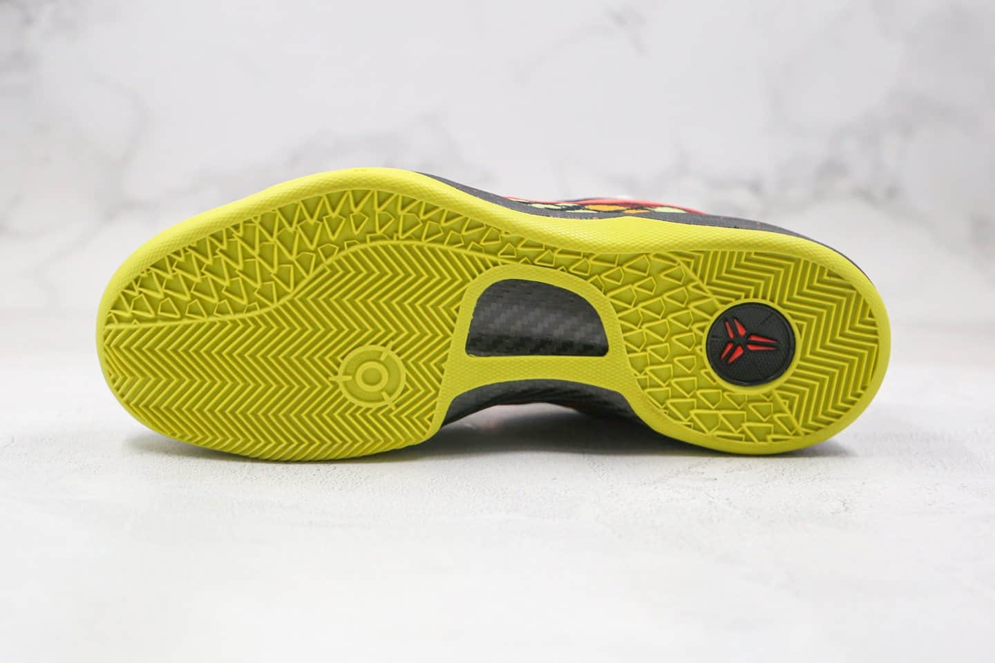 耐克Nike Kobe 8 System纯原版本科比8代圣诞大战配色篮球鞋内置碳板气垫支持实战 货号:555286-060