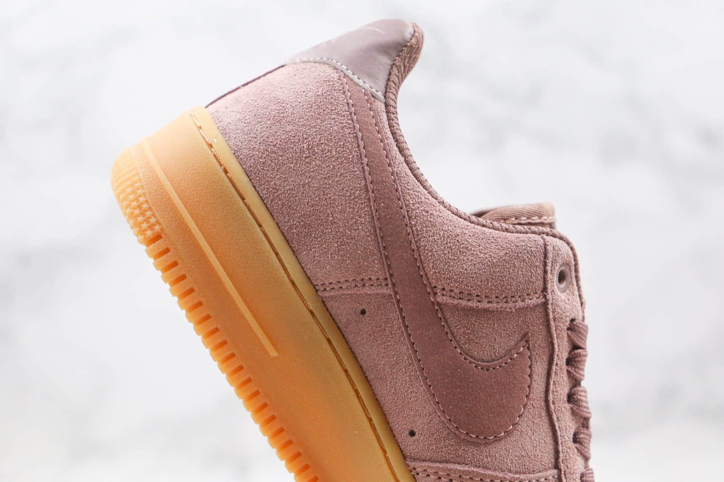 耐克Nike Air Force 1 Low纯原版本低帮空军一号生胶暗粉翻毛配色板鞋内置全掌Sole气垫 货号：AA0287-201
