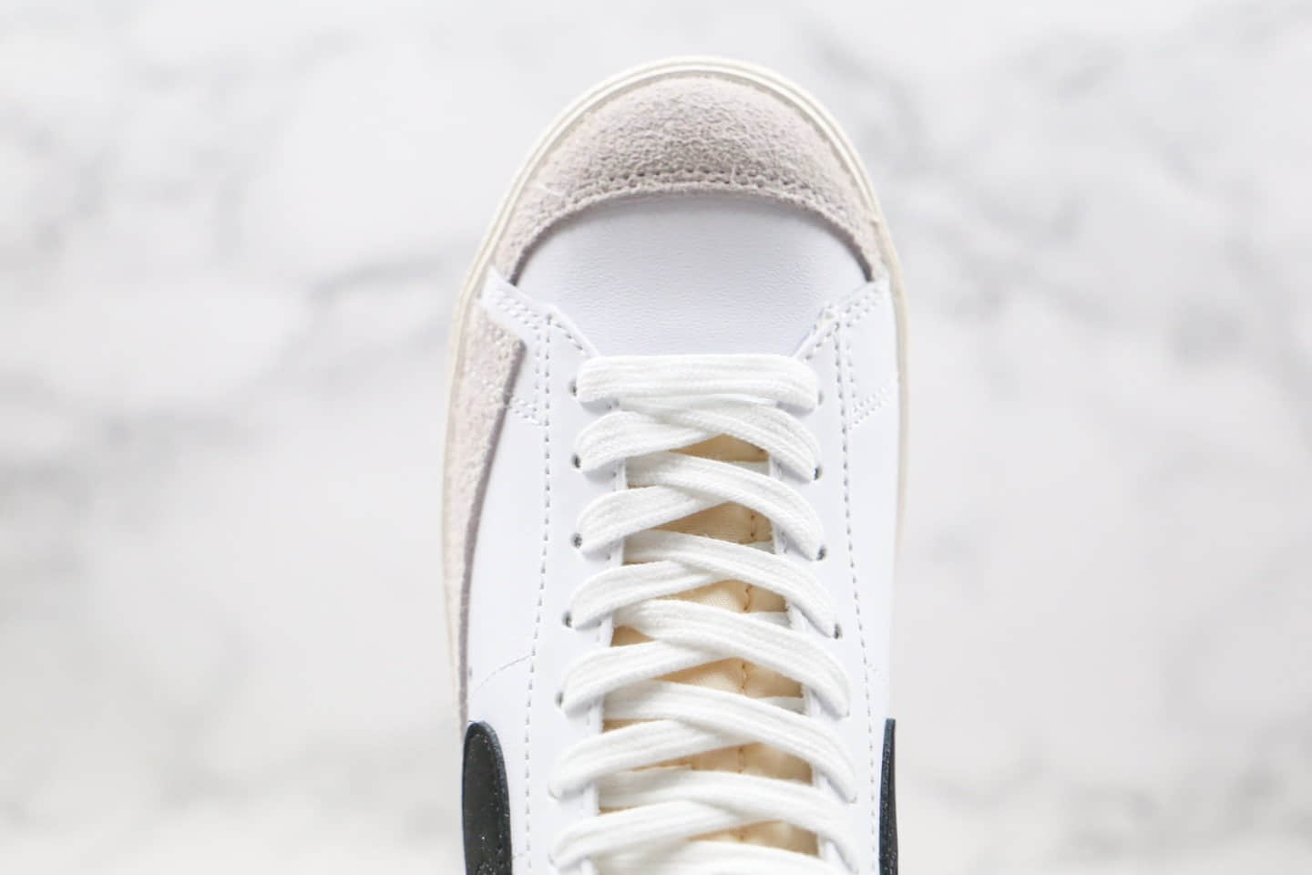 耐克Nike Blazer Mid纯原版本开拓者高帮皮面板鞋白黑色原标原盒 货号:BQ6806-100