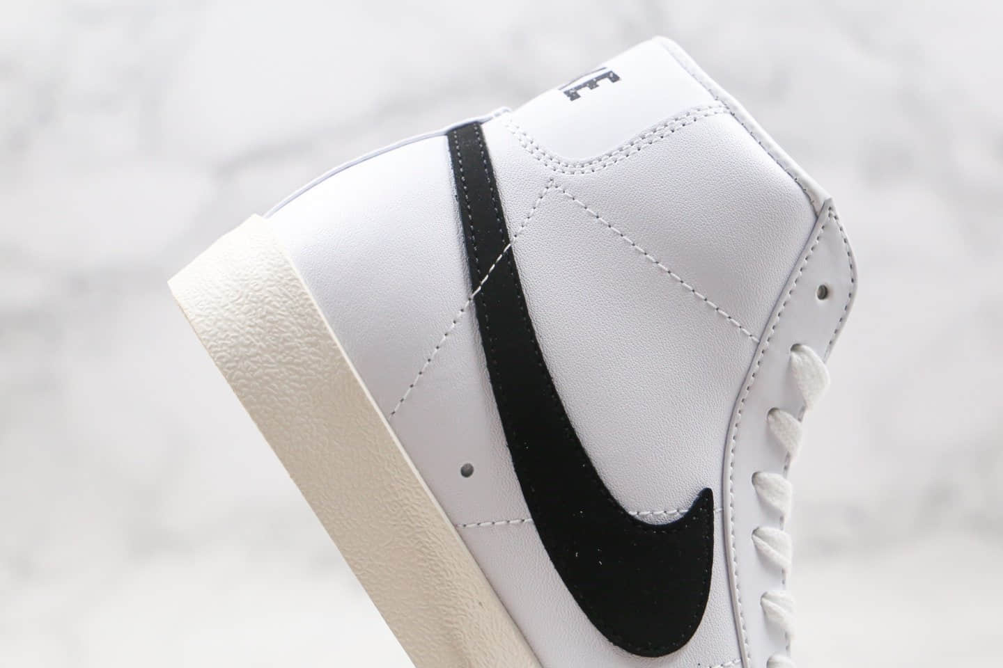 耐克Nike Blazer Mid纯原版本开拓者高帮皮面板鞋白黑色原标原盒 货号:BQ6806-100