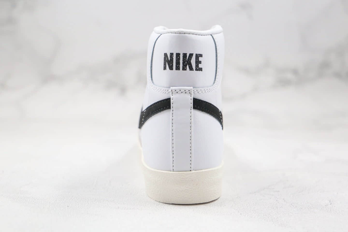 耐克Nike Blazer Mid纯原版本开拓者高帮皮面板鞋白黑色原标原盒 货号:BQ6806-100