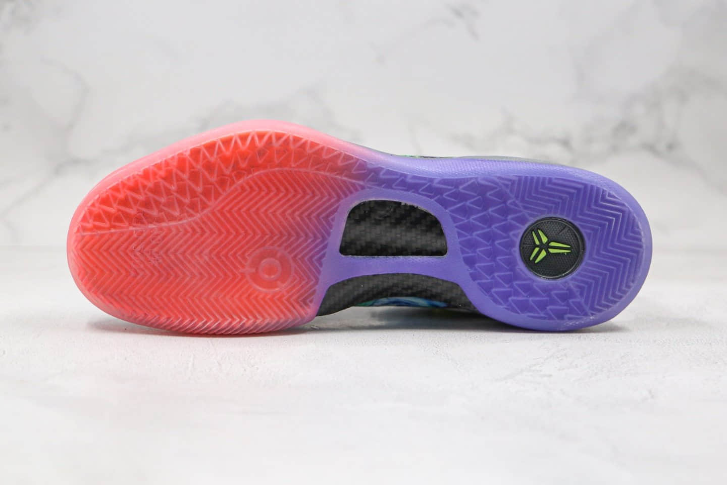 耐克Nike Zoom Kobe VIII纯原版本科比8代实战篮球鞋大师之路炫彩配色内置原厂碳板 货号:639655-900