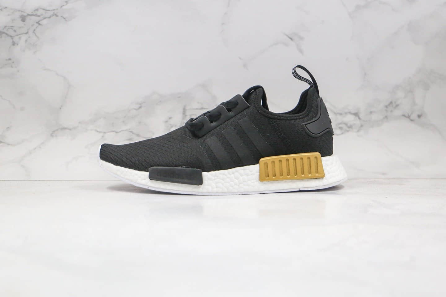 阿迪达斯Adidas NMD R1 Primeknit Triple Black纯原版本爆米花跑鞋NMD R1黑金色内置原厂巴斯夫大底 货号:EG6702