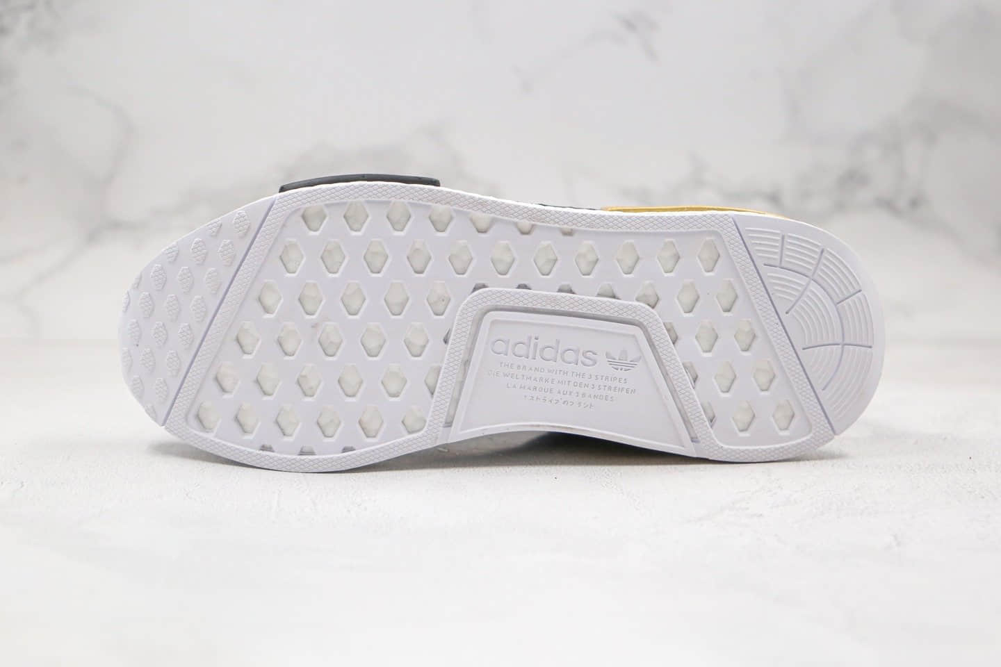 阿迪达斯Adidas NMD R1 Primeknit Triple Black纯原版本爆米花跑鞋NMD R1黑金色内置原厂巴斯夫大底 货号:EG6702