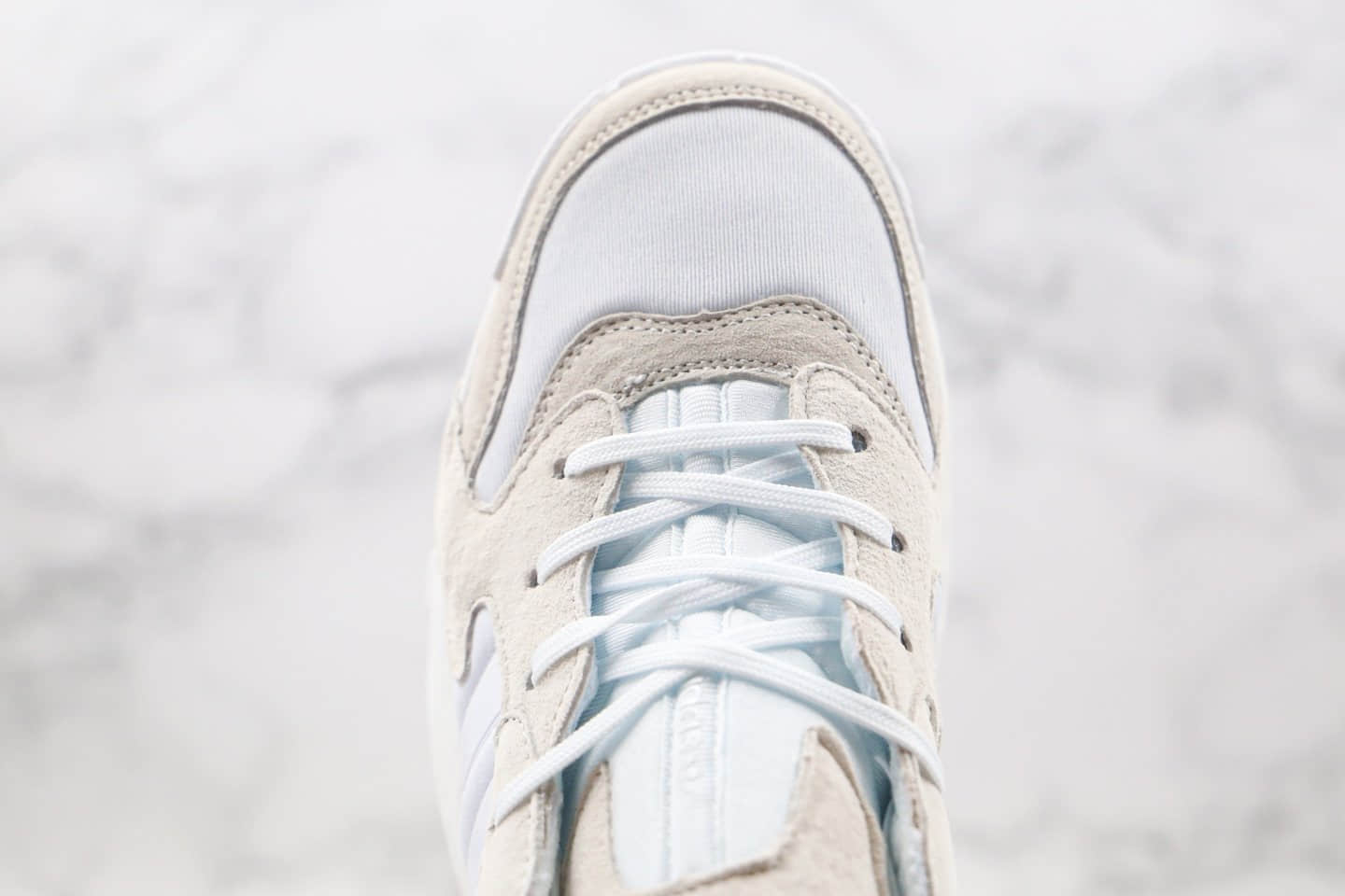 阿迪达斯Adidas Streetball纯原版本三叶草街球跑鞋米白色原楦头纸板打造 货号:FW1217