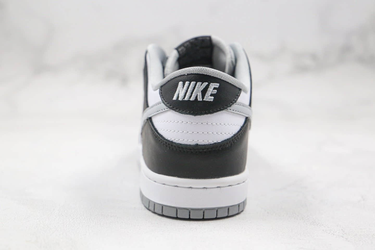 耐克Nike Dunk SB Low TRD纯原版本低帮SB DUNK白黑灰色板鞋内置后跟Zoom气垫加厚鞋舌 货号:AR0778-039