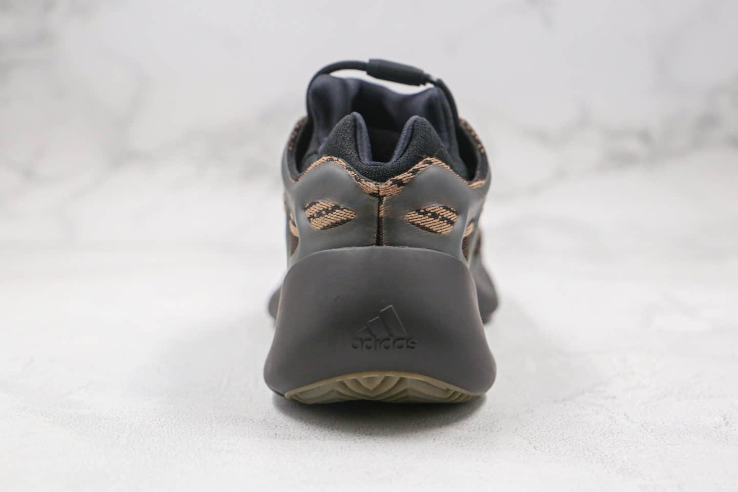 阿迪达斯Adidas yeezy 700V3纯原版本椰子700V3异形黑褐色爆米花跑鞋原档案数据开发原盒原标 货号:GY0189