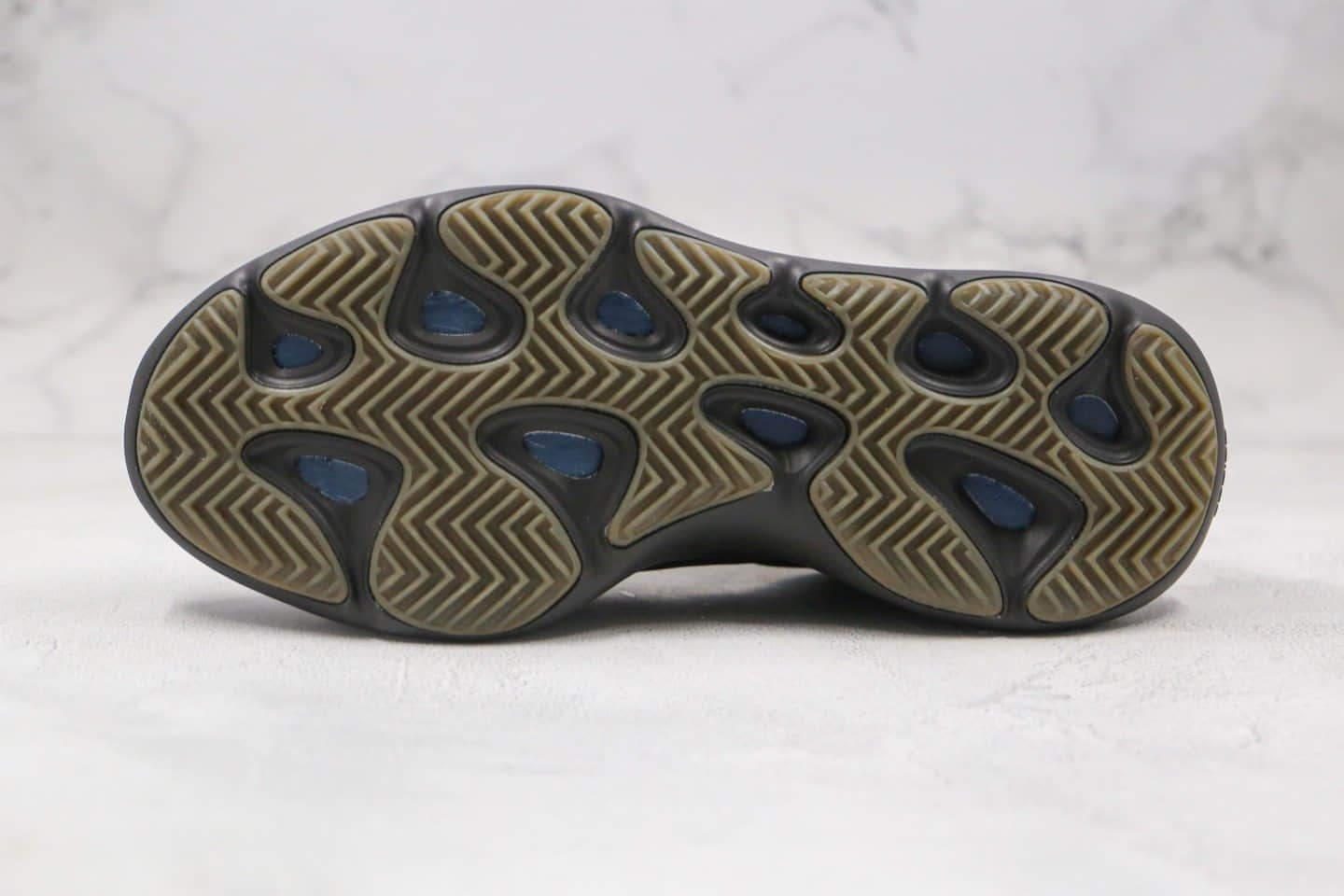 阿迪达斯Adidas yeezy 700V3纯原版本椰子700V3异形黑褐色爆米花跑鞋原档案数据开发原盒原标 货号:GY0189