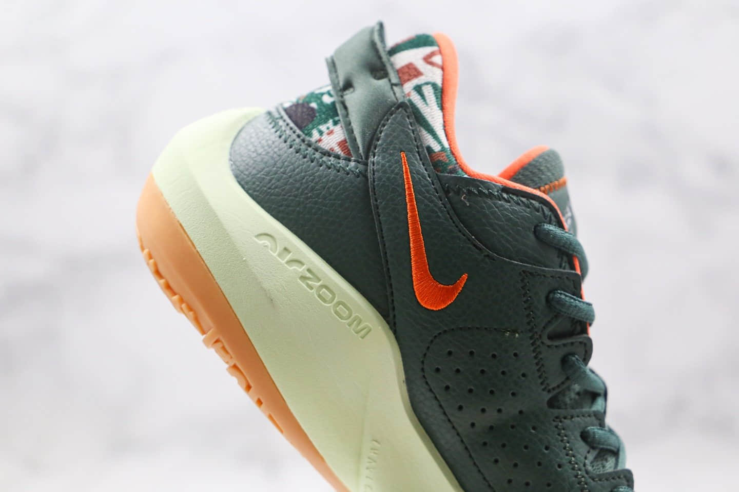 耐克Nike Zoom Freak 2纯原版本字母哥二代篮球鞋绿橙色内置气垫支持实战 货号:CK5424-301