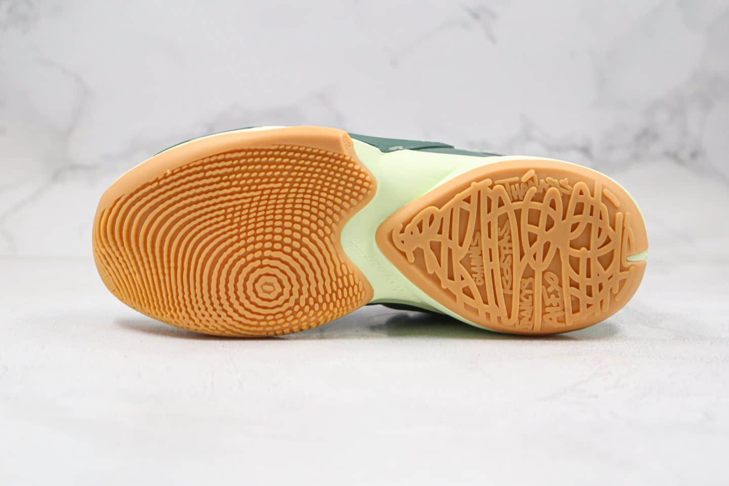 耐克Nike Zoom Freak 2纯原版本字母哥二代篮球鞋绿橙色内置气垫支持实战 货号:CK5424-301