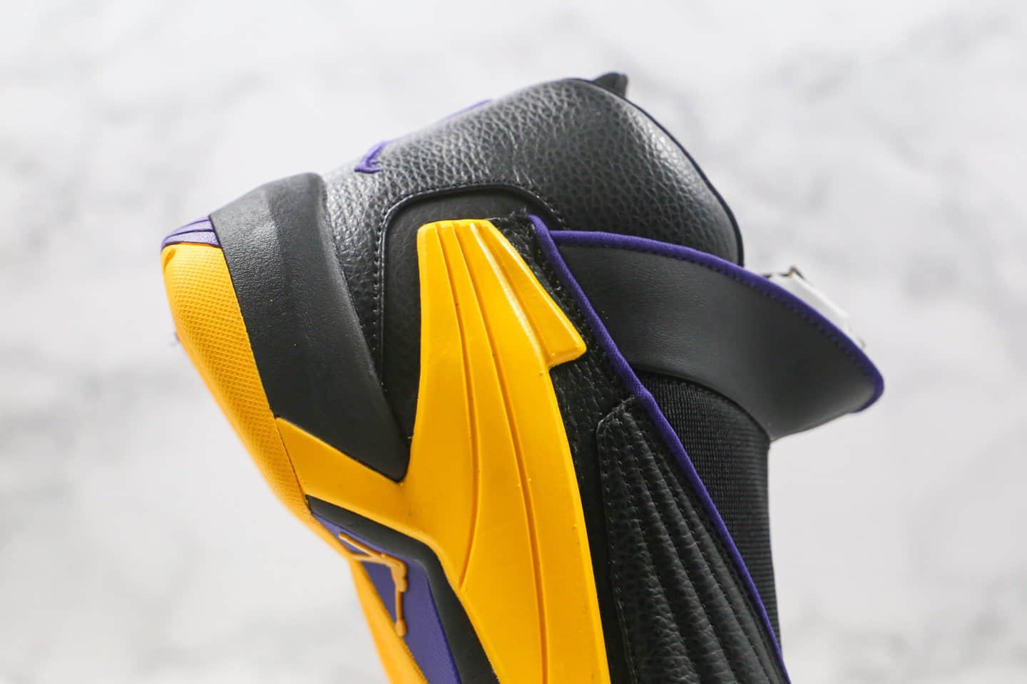 乔丹Air Jordan JUMPMAN Swift纯原版本艾迪·琼斯拉链款Swift黑黄色篮球鞋原档案数据开发 货号:AT2555-007