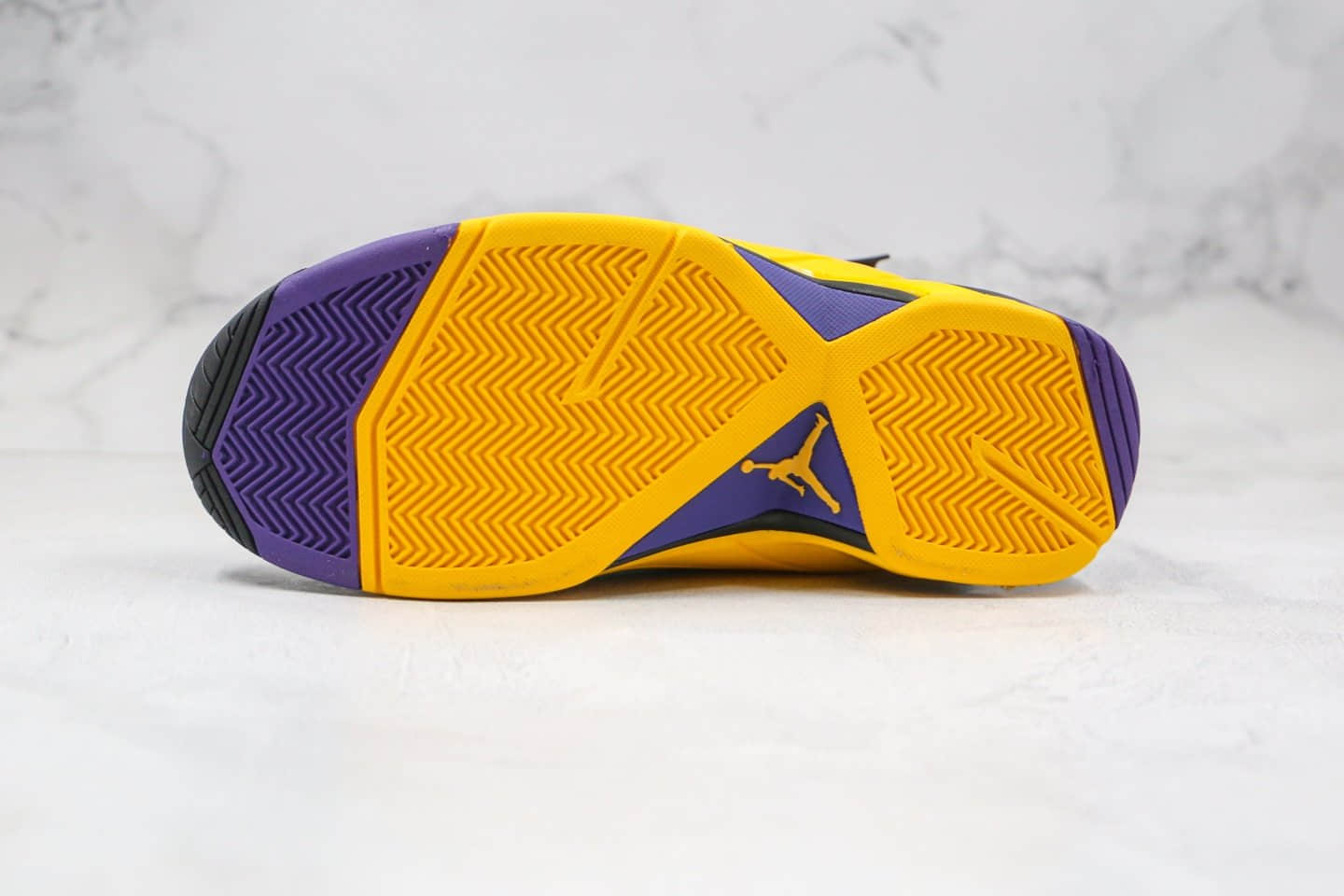 乔丹Air Jordan JUMPMAN Swift纯原版本艾迪·琼斯拉链款Swift黑黄色篮球鞋原档案数据开发 货号:AT2555-007