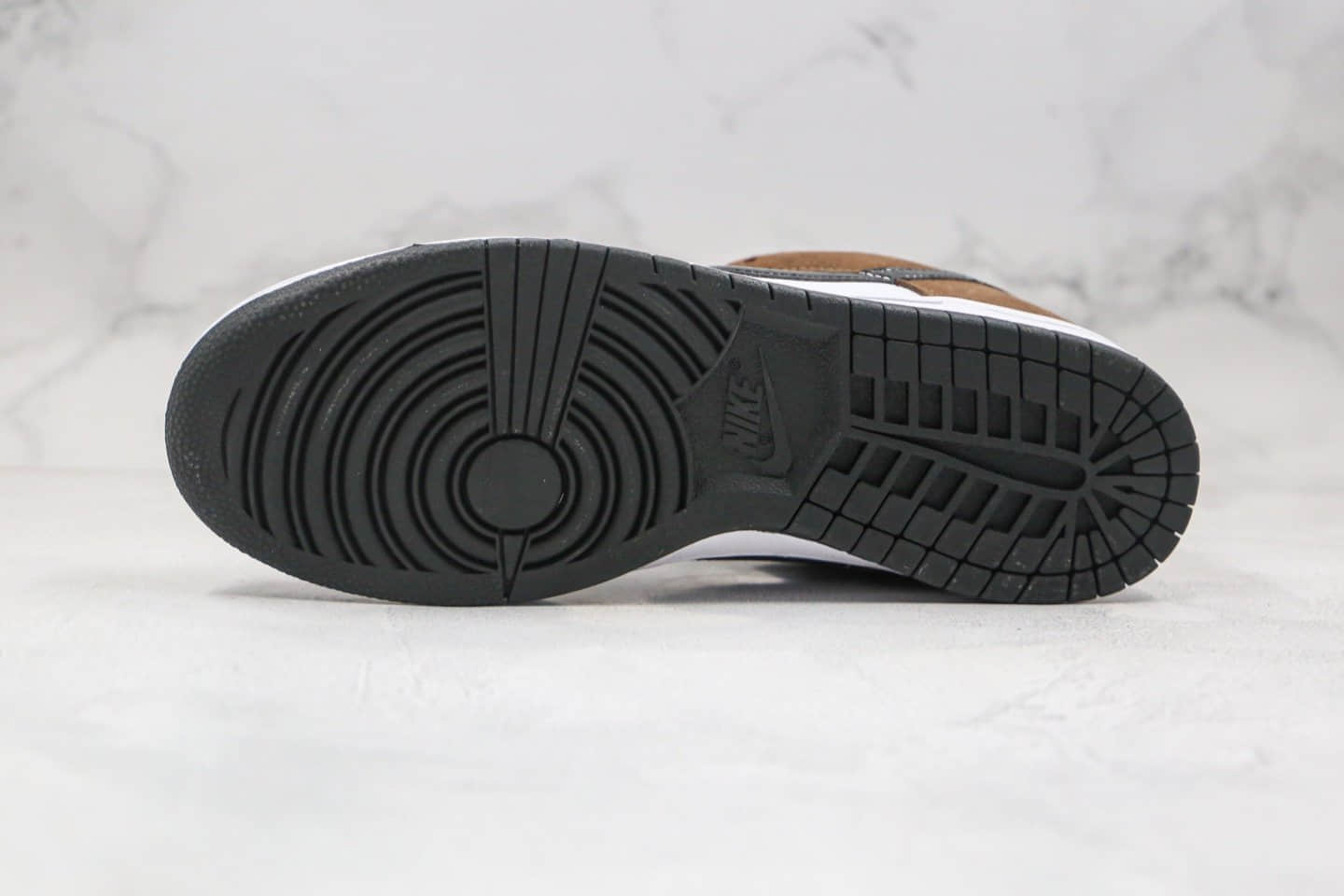 耐克Nike SB Dunk Low SP Trail End Brown纯原版本低帮SB DUNK棕白色蛇纹板鞋内置后跟Zoom气垫 货号：304292-102