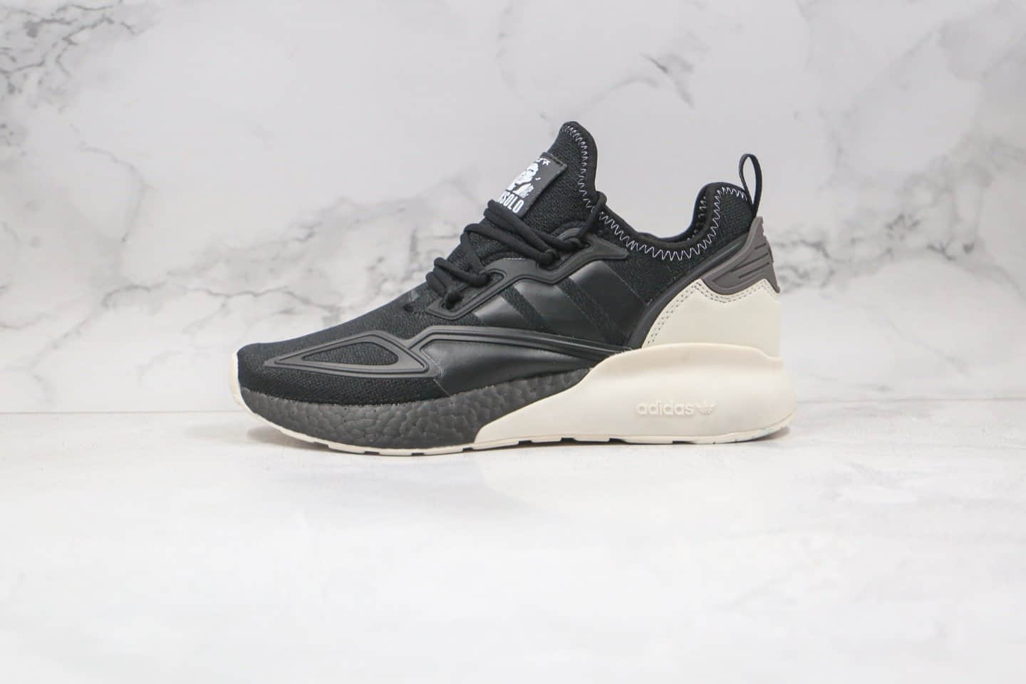 阿迪达斯Adidas Originals ZX 2K Boost纯原版本三叶草ZX 2K爆米花跑鞋白黑色人像配色原楦头纸板打造 货号:FX9113