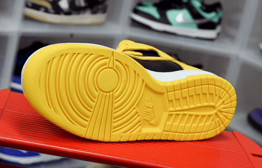 黑黄武当Dunk High实物细节图曝光!下月发售! 货号:CZ8149-002