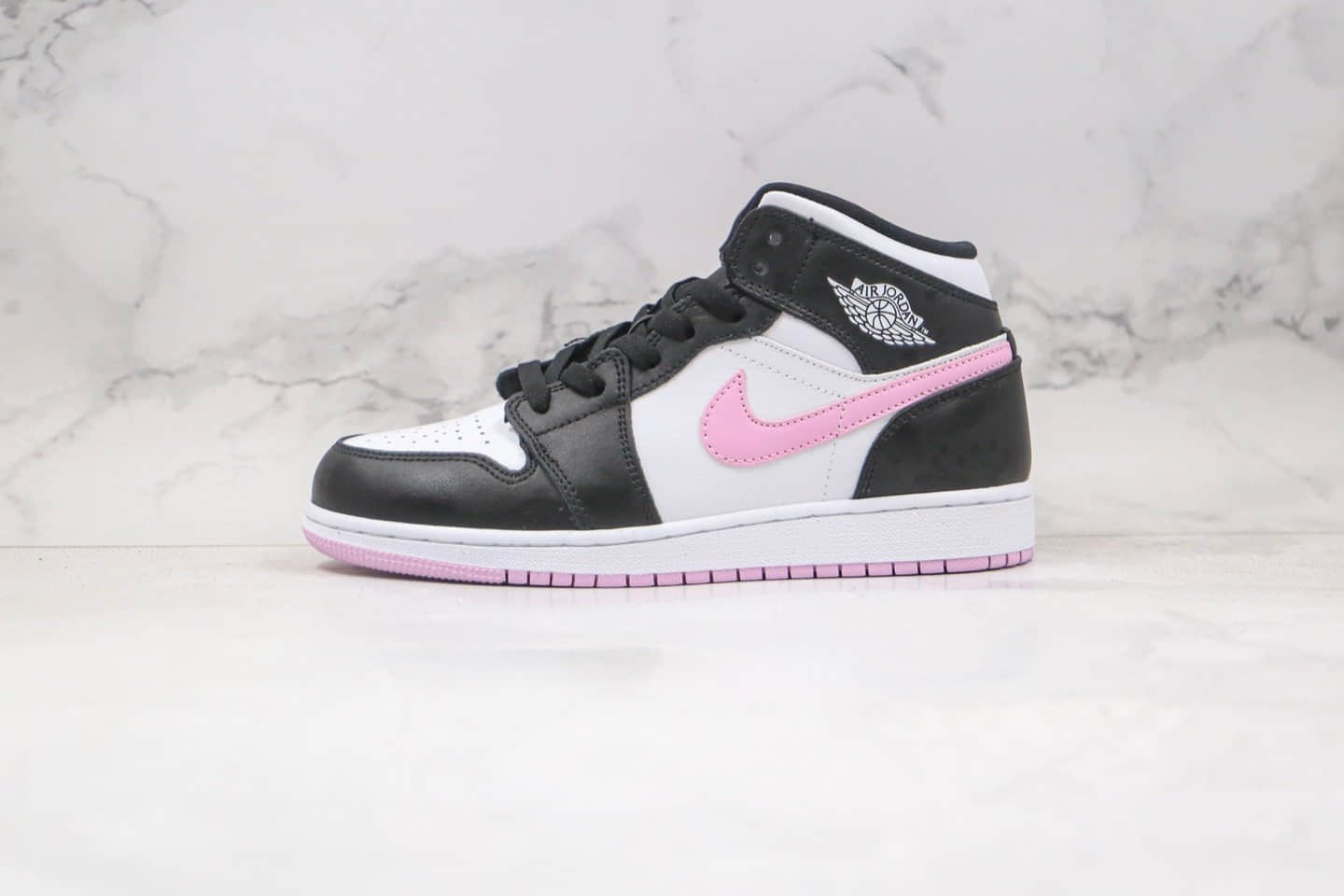 乔丹Air Jordan 1 Mid GS纯原版本中帮AJ1粉白熊猫内置气垫原盒原标 货号:555112-103