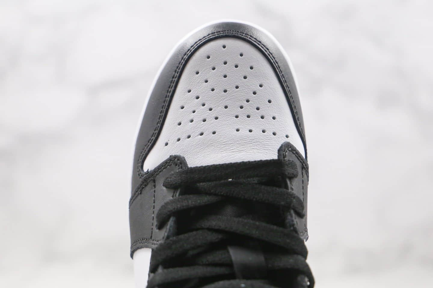 乔丹Air Jordan 1 Mid GS纯原版本中帮AJ1粉白熊猫内置气垫原盒原标 货号:555112-103