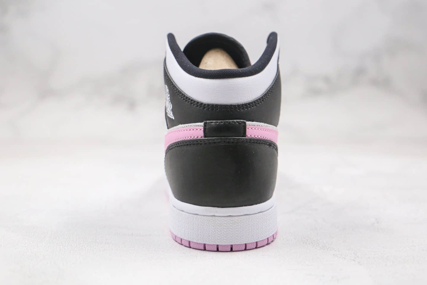 乔丹Air Jordan 1 Mid GS纯原版本中帮AJ1粉白熊猫内置气垫原盒原标 货号:555112-103