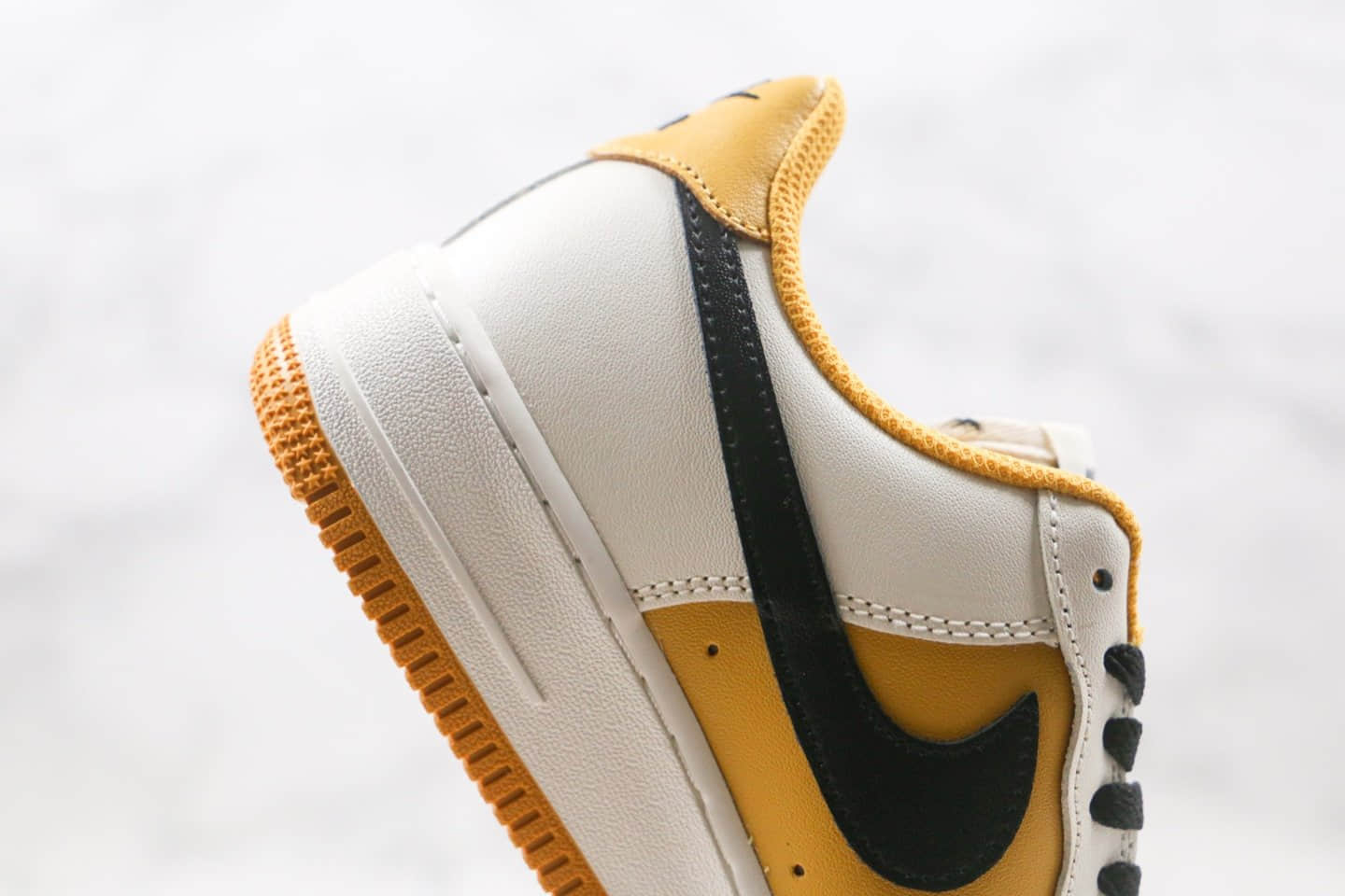 耐克Nike Air Force1纯原版本低帮AF1空军一号米白黑黄色内置气垫 货号:AQ4134-604
