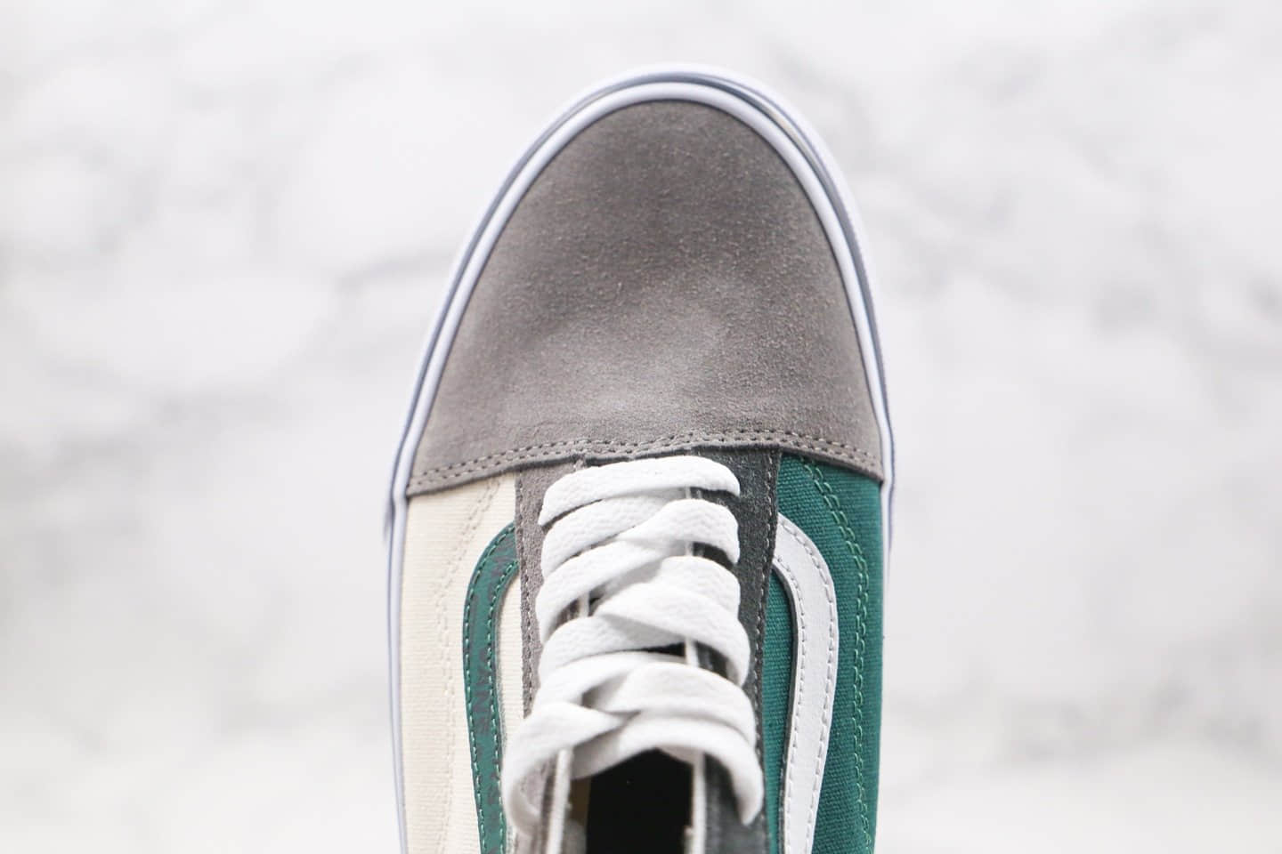 万斯Vans Old Skool纯原版本低帮白灰绿色鸳鸯硫化麂皮板鞋原盒原标 货号:VN0A4BV51lB