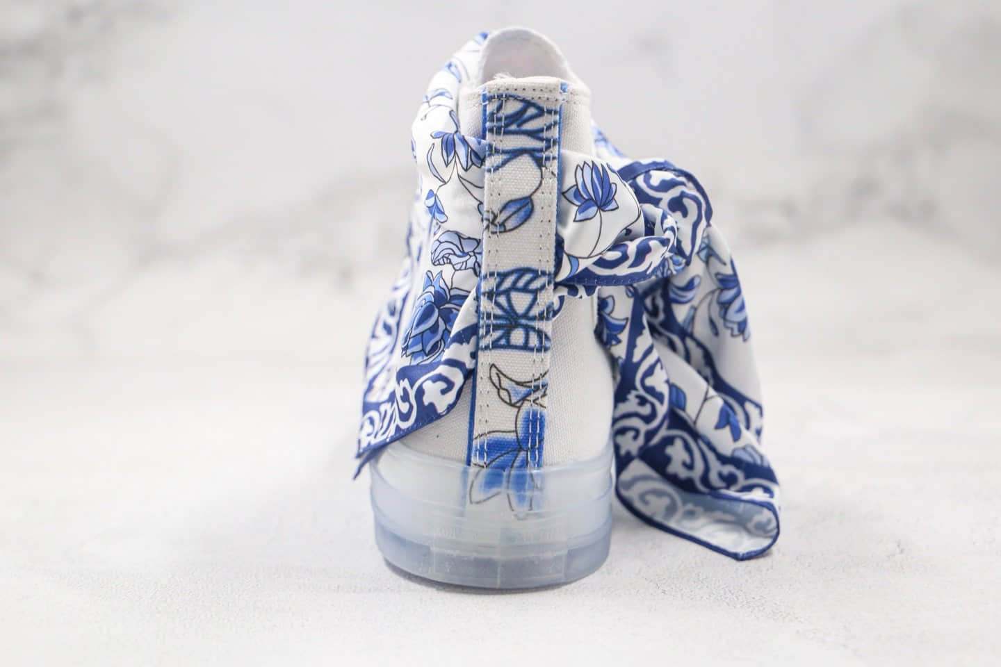 匡威Converse Chuck Taylor All Star 1970s x 张艺兴联名公司级版本高帮1970s帆布鞋印花丝巾白色青花瓷原鞋开模 货号:170624C