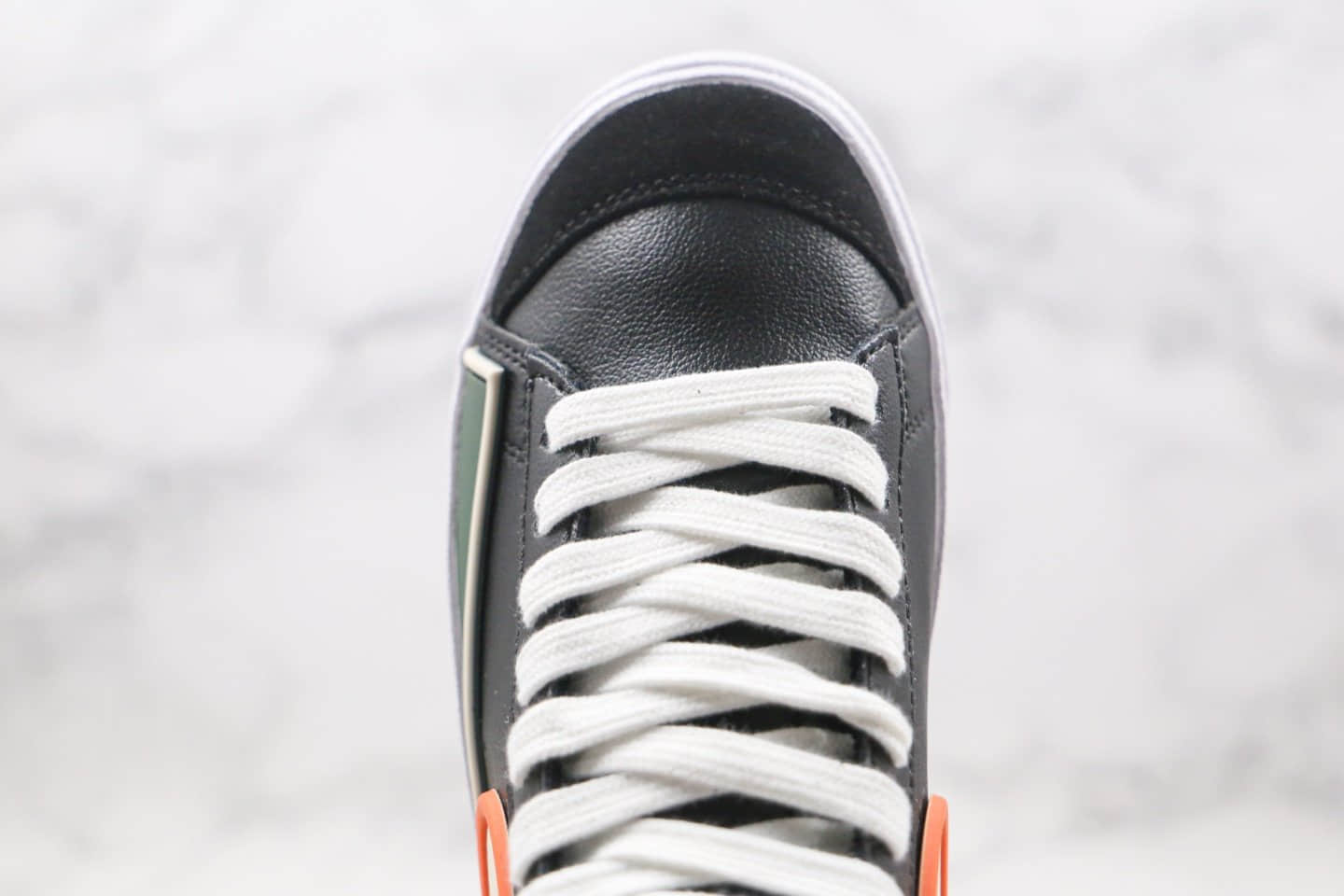 耐克Nike Blazer Mid 1977纯原版本中帮开拓者黑彩虹滴塑板鞋内置气垫原盒原标 货号：853506