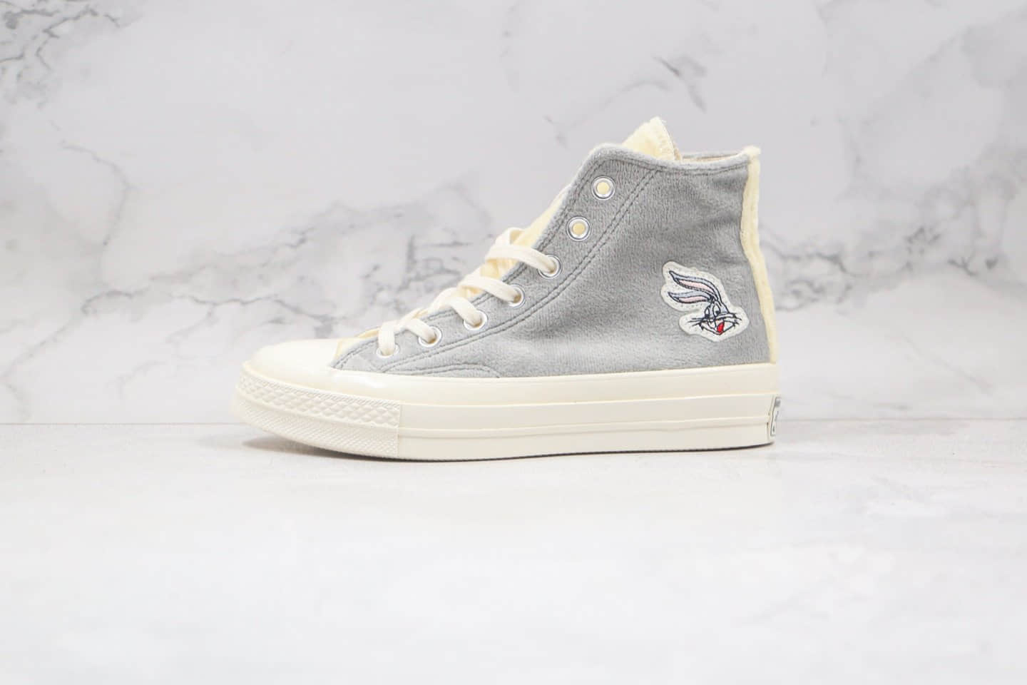 匡威Converse x Bugs Bunny兔八哥联名款纯原版本高帮灰白色毛绒硫化板鞋原楦头纸板打造 货号:169222C