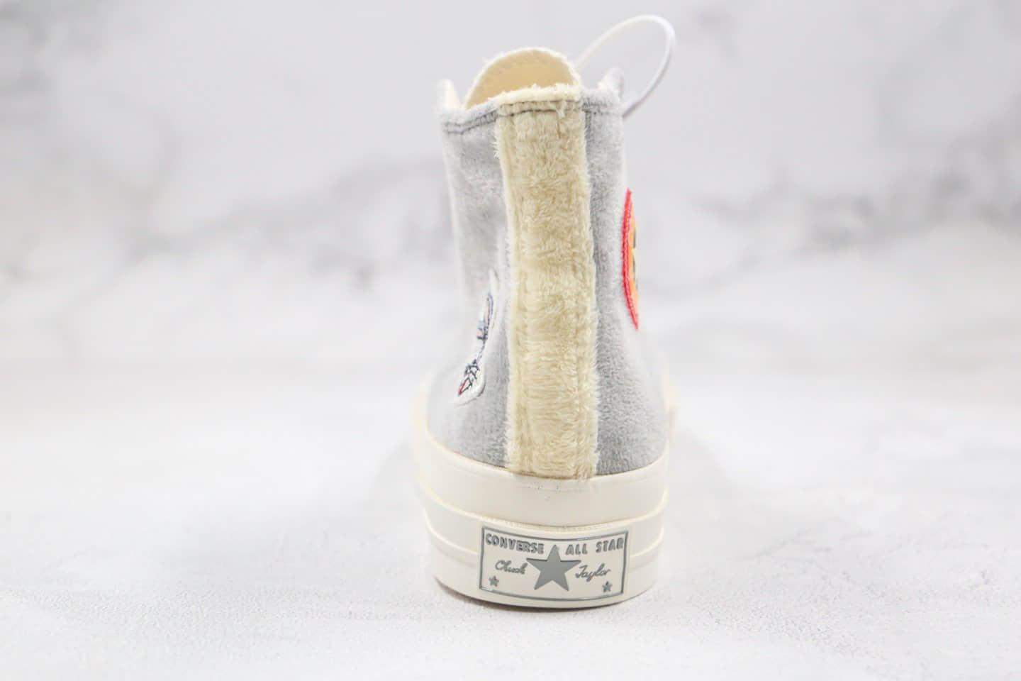 匡威Converse x Bugs Bunny兔八哥联名款纯原版本高帮灰白色毛绒硫化板鞋原楦头纸板打造 货号:169222C