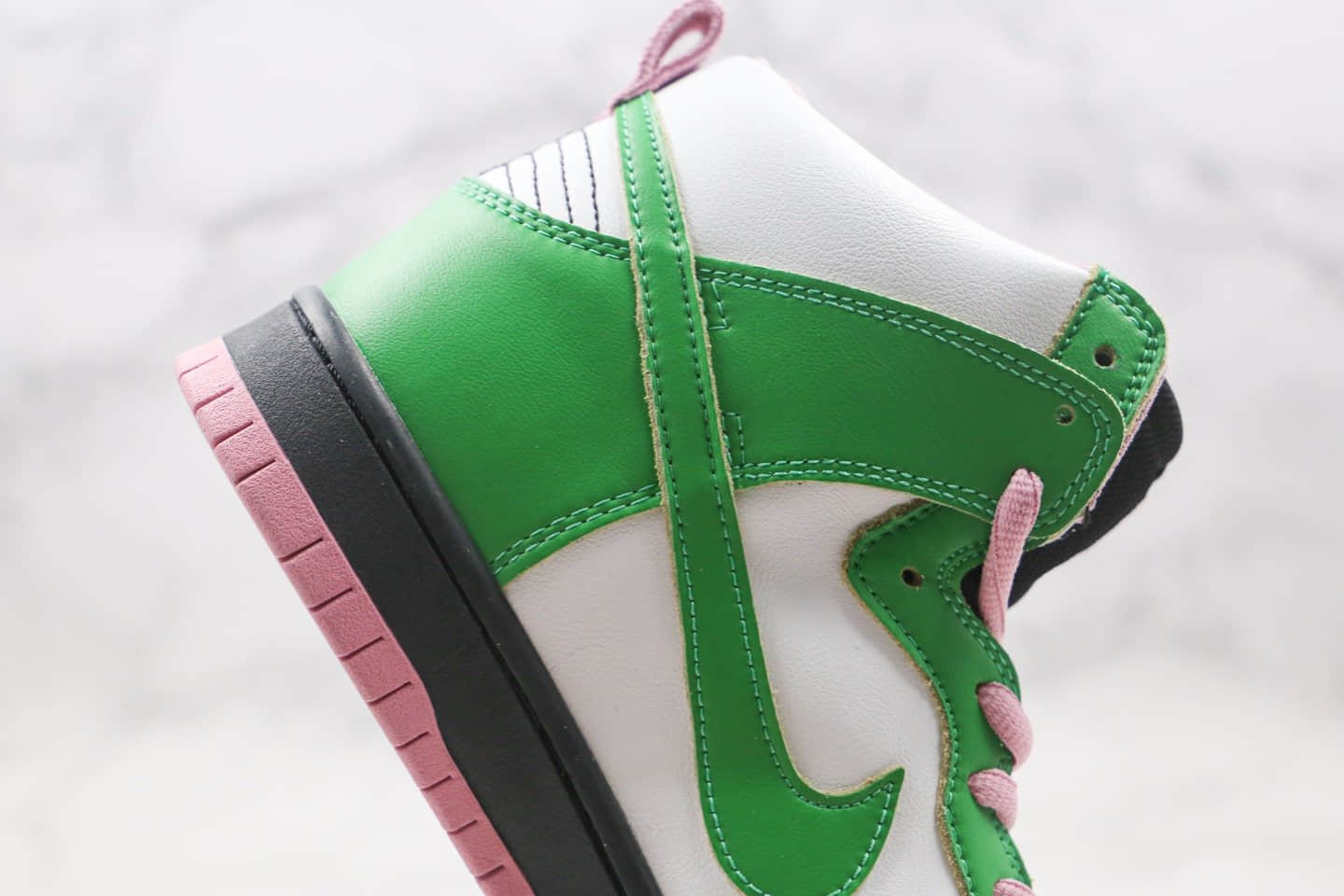 耐克Nike SB Dunk High Invert Celtics纯原版本高帮SB DUNK黑粉绿色反转拼接鸳鸯凯尔特人板鞋内置气垫原盒原标 货号:CU7349-001