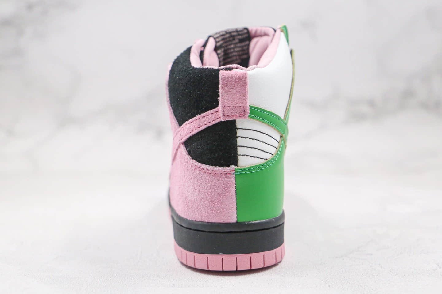 耐克Nike SB Dunk High Invert Celtics纯原版本高帮SB DUNK黑粉绿色反转拼接鸳鸯凯尔特人板鞋内置气垫原盒原标 货号:CU7349-001