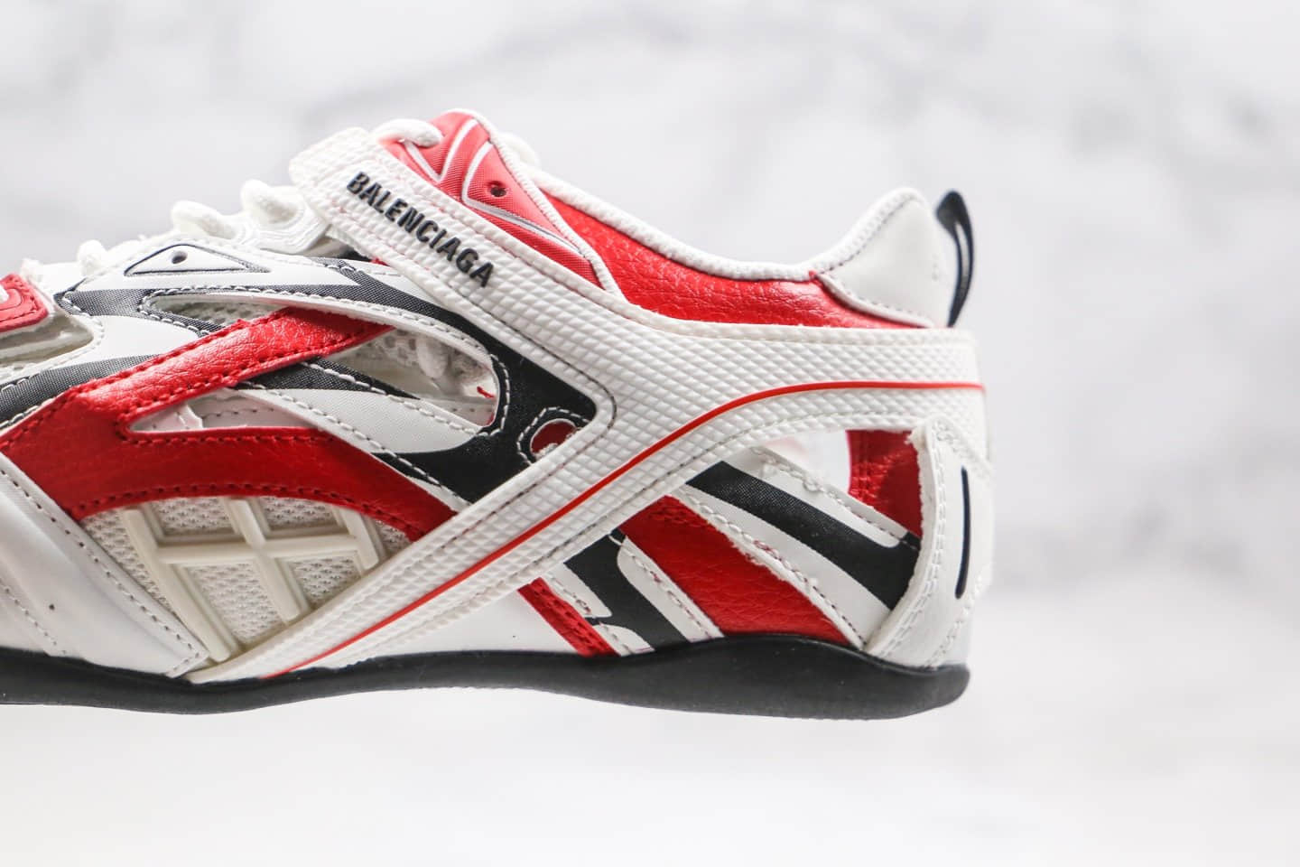 巴黎世家BALENCIAGA Drive纯原版本复古老爹鞋六代白红黑色镂空原盒配件齐全