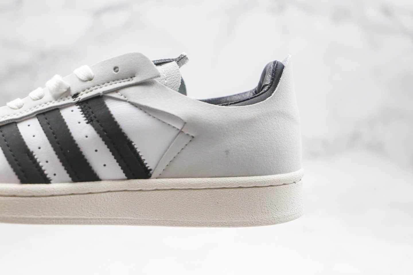 阿迪达斯Adidas Original Superstar WS2纯原版本贝壳头解构白灰黑色板鞋原档案数据开发 货号:FV3024