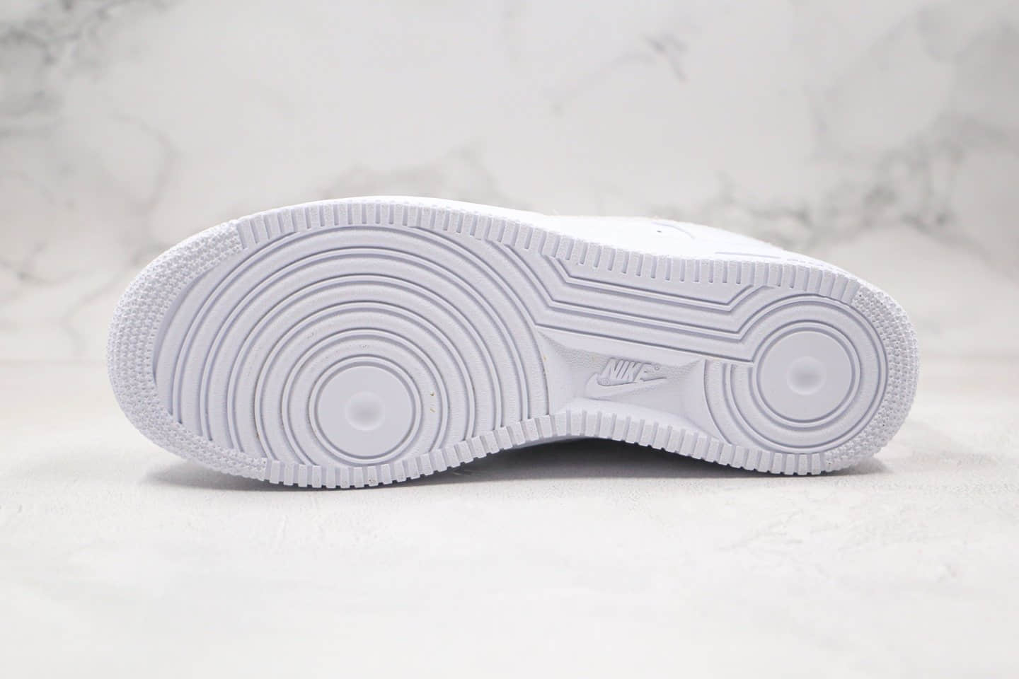 耐克Nike Air Force1 LOW'07纯原版本低帮空军一号白镭射边彩虹渐变鞋带板鞋内置气垫 货号:CV1699-100