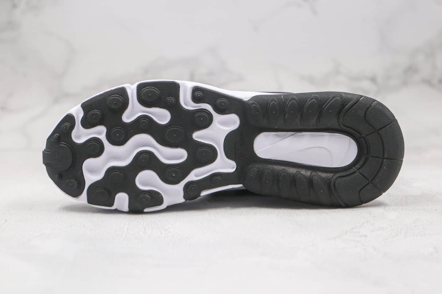 耐克Nike Air Max 270 React QP White Light Blue纯原版本半掌气垫Max270白黑色瑞亚跑鞋内置真小潘气垫 货号:CT1646-100