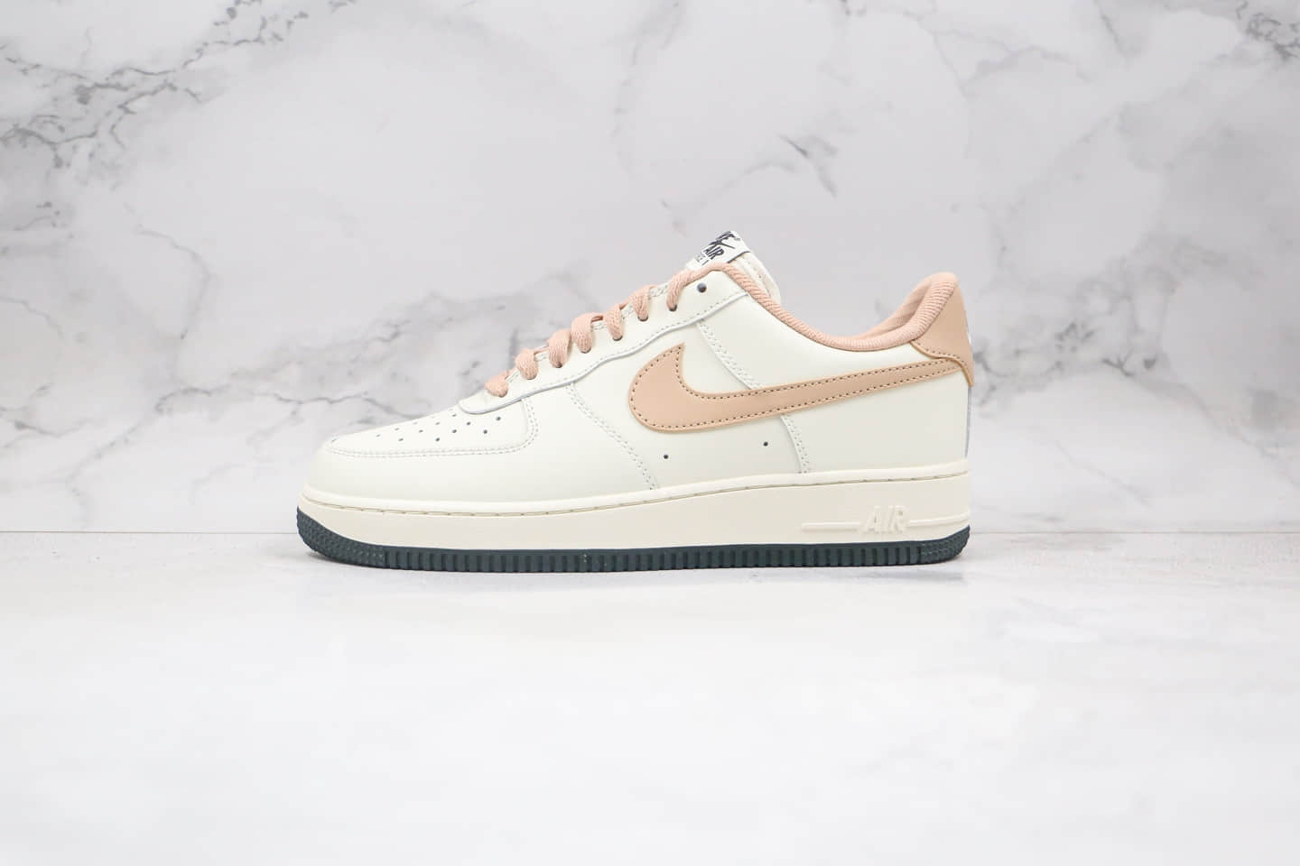 耐克Nike Air Force 1 Low纯原版本低帮空军一号白粉色板鞋内置Sole气垫 货号：CJ6065-500