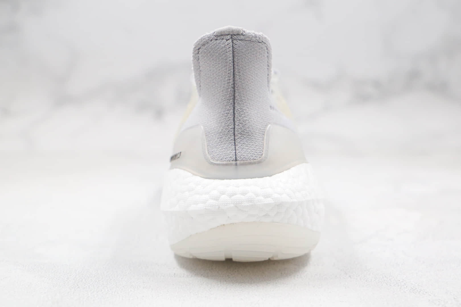 阿迪达斯adidas ultra boost 2021纯原版本爆米花跑鞋UB7.0白灰色原鞋开模一比一打造 货号:FY0556