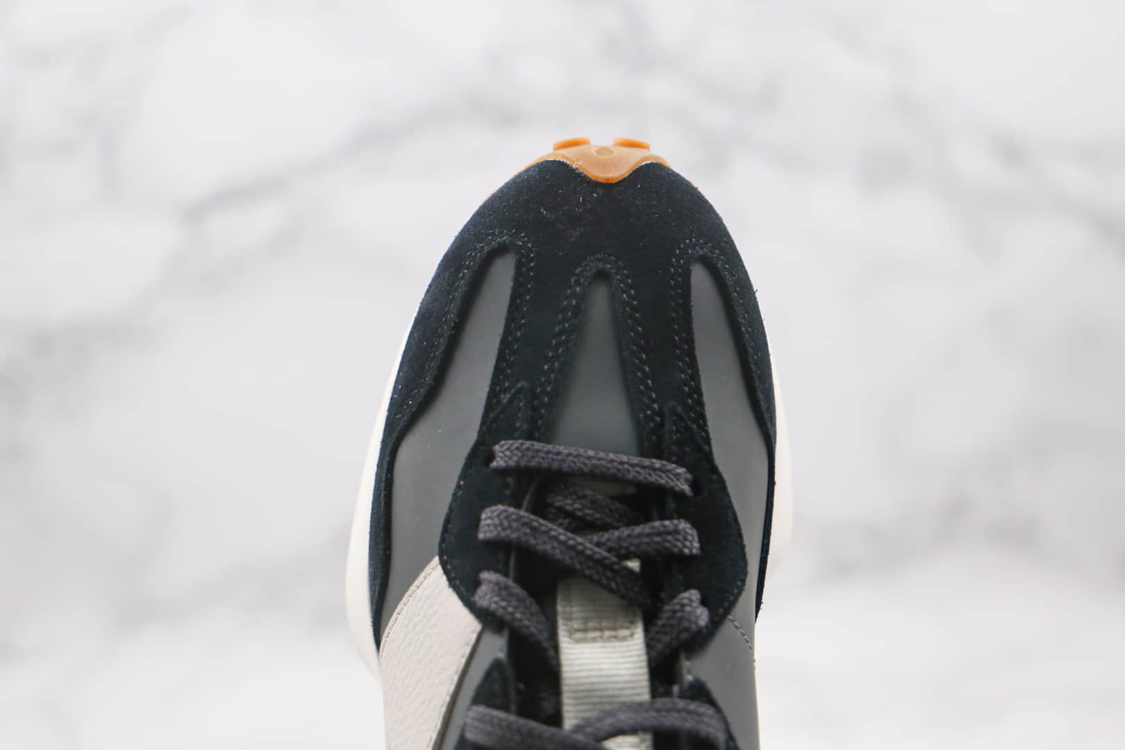新百伦New Balance 327纯原版本复古慢跑鞋NB327皮面白黑色原盒原标原楦头纸板打造 货号:WS327KC