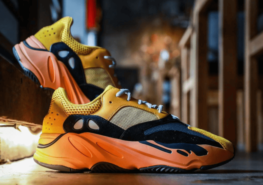 全新Yeezy 700太阳配色最新实物释出!1月23日发售!