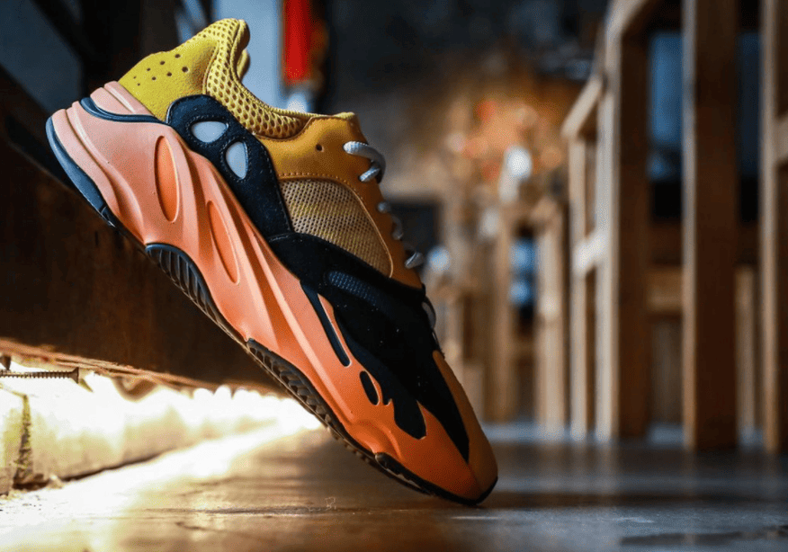全新Yeezy 700太阳配色最新实物释出!1月23日发售!